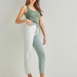 Αγορά 🧨 The Fashion Project Basic αμάνικο τοπάκι με αθλητική πλάτη - Χακί 😍