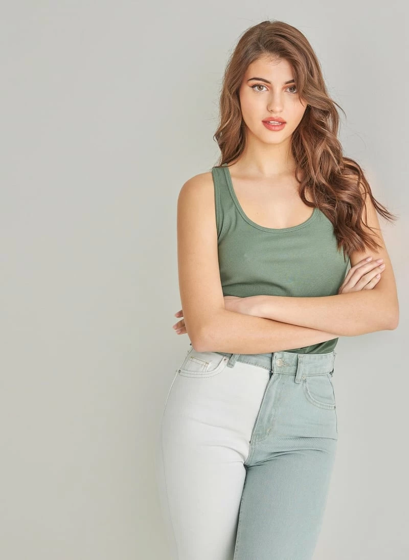 Αγορά 🧨 The Fashion Project Basic αμάνικο τοπάκι με αθλητική πλάτη - Χακί 😍 4 Αγορά 🧨 The Fashion Project Basic αμάνικο τοπάκι με αθλητική πλάτη - Χακί 😍 - Image 4