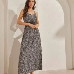 Προϋπολογισμός 🔔 The Fashion Project Φλοράλ φόρεμα με κουμπιά στο μπούστο - Μαύρο 👏