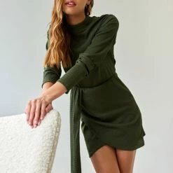 Πολύ καλή προσφορά 🌟 The Fashion Project Φόρεμα ασύμμετρο γκοφρέ - Χακί 🔔 -Φορέματα Εκπτώσεις forema gkofre asummetro 108105 dcy4