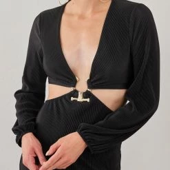 Το φθηνότερο ⌛ The Fashion Project Φόρεμα γκοφρέ με Cut Outs και μέταλλο - Μαύρο 🎉 -Φορέματα Εκπτώσεις forema gkofre me cut outs kai metallo 108400 ic3a