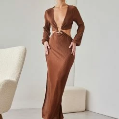 Εξοδος 😍 The Fashion Project Φόρεμα γκοφρέ με Cut Outs και μέταλλο - Καφέ 🤩 16 Εξοδος 😍 The Fashion Project Φόρεμα γκοφρέ με Cut Outs και μέταλλο - Καφέ 🤩 -Φορέματα Εκπτώσεις forema gkofre me cut outs kai metallo 108401 f7e2