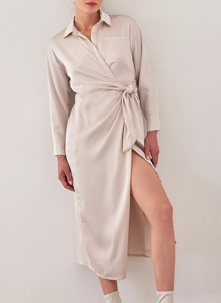 Εκπτωση 🎁 The Fashion Project Φόρεμα κιμονό σατέν με δέσιμο - Άμμου 🤩 4 Εκπτωση 🎁 The Fashion Project Φόρεμα κιμονό σατέν με δέσιμο - Άμμου 🤩 - Image 4