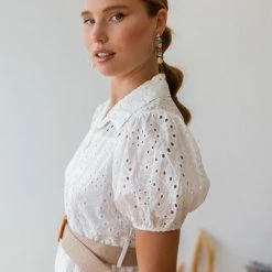 Προϋπολογισμός ✨ The Fashion Project Φόρεμα κιπούρ με κουμπιά - Λευκό 🛒 -Φορέματα Εκπτώσεις forema kipour me koumpia 106030 g3a6