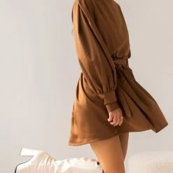 Η καλύτερη συμφωνία 😍 The Fashion Project Φόρεμα κοντό με Balloon μανίκια - Καφέ 🔔 -Φορέματα Εκπτώσεις forema konto me balloon manikia 107699 cgya