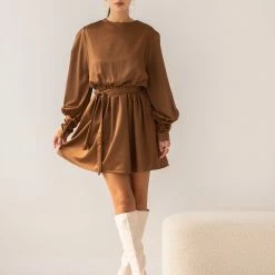 Η καλύτερη συμφωνία 😍 The Fashion Project Φόρεμα κοντό με Balloon μανίκια - Καφέ 🔔 -Φορέματα Εκπτώσεις forema konto me balloon manikia 107699 f4pc