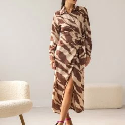 Φτηνός 🥰 The Fashion Project Εμπριμέ φόρεμα με κρουαζέ δέσιμο - Καφέ 👍 7 Φτηνός 🥰 The Fashion Project Εμπριμέ φόρεμα με κρουαζέ δέσιμο - Καφέ 👍 -Φορέματα Εκπτώσεις forema krouaze me desimo 107719 2oho