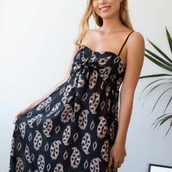 Καλύτερες κριτικές για 🥰 The Fashion Project Εμπριμέ φόρεμα με λαχούρια - Μαύρο 🛒