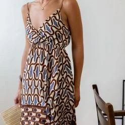 Πολύ καλή προσφορά 🛒 The Fashion Project Εμπριμέ φόρεμα με κρουαζέ μπούστο - Καφέ 🌟 -Φορέματα Εκπτώσεις forema me idiaitero pattern 105150 xl3a