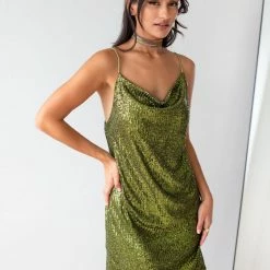 Το φθηνότερο 🌟 The Fashion Project Φόρεμα με παγιέτες και σούρα στο μπούστο - Πράσινο 🔥 -Φορέματα Εκπτώσεις forema me pagietes kai soura sto mpousto 106841 vik4