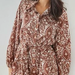 Η καλύτερη συμφωνία 😉 The Fashion Project Εμπριμέ φόρεμα με σούρες στα μανίκια - Καφέ 🥰 -Φορέματα Εκπτώσεις forema mini me retro pattern 107901 w4rk