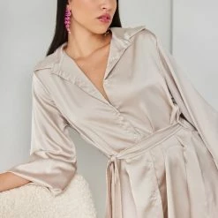 ΧΟΝΔΡΙΚΟ ΕΜΠΟΡΙΟ ✔️ The Fashion Project Φόρεμα μίνι σατέν με κουμπιά - Άμμου 🥰 -Φορέματα Εκπτώσεις forema mini saten me koumpia 107604 8slx