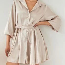 ΧΟΝΔΡΙΚΟ ΕΜΠΟΡΙΟ ✔️ The Fashion Project Φόρεμα μίνι σατέν με κουμπιά - Άμμου 🥰