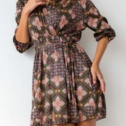 Κουπόνι 😀 The Fashion Project Εμπριμέ φόρεμα σατέν με ζωνάκι - Λαδί 👏