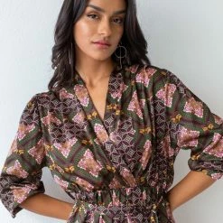 Κουπόνι 😀 The Fashion Project Εμπριμέ φόρεμα σατέν με ζωνάκι - Λαδί 👏 -Φορέματα Εκπτώσεις forema mini saten me sxedio 107283 zftk