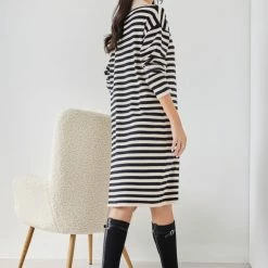 Συμφωνίες 🛒 The Fashion Project Πλεκτό φόρεμα ριγέ με γιακά - Μαύρο/Μπεζ 👍 -Φορέματα Εκπτώσεις forema plekto rige me giaka 107474 a2cs