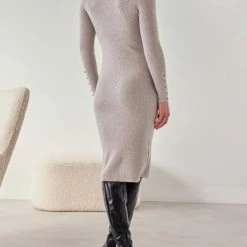 Προώθηση 👍 The Fashion Project Πλεκτό φόρεμα με κουμπιά πέρλες - Μπεζ ⭐ -Φορέματα Εκπτώσεις forema rimp zivagko me perles koumpia 107527 saek