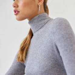 Ολοκαίνουργιο ❤️ The Fashion Project Πλεκτό φόρεμα με κουμπιά πέρλες - Γκρι ⭐ -Φορέματα Εκπτώσεις forema rimp zivagko me perles koumpia 107529 lw1z