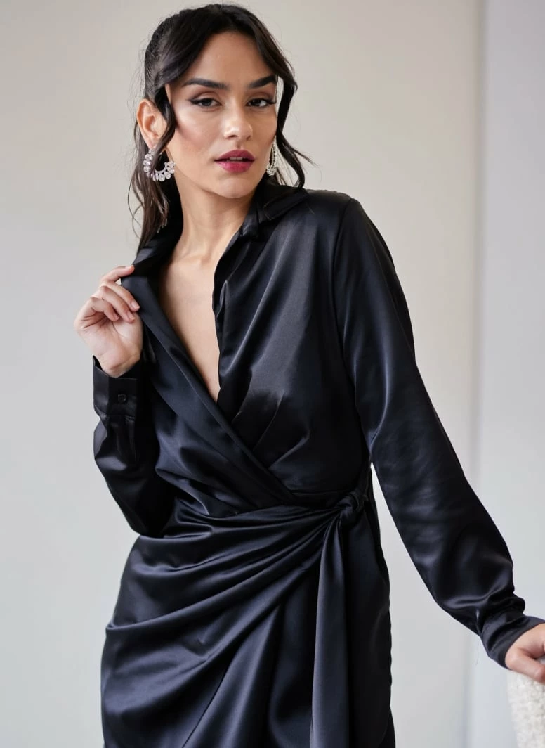 Προώθηση ⭐ The Fashion Project Φόρεμα σατέν με γιακά - Μαύρο 🌟 1 Προώθηση ⭐ The Fashion Project Φόρεμα σατέν με γιακά - Μαύρο 🌟