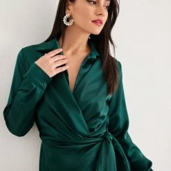 Η καλύτερη συμφωνία 🔥 The Fashion Project Φόρεμα σατέν με γιακά - Κυπαρισσί 🧨 -Φορέματα Εκπτώσεις forema saten me giaka 108363 c74w