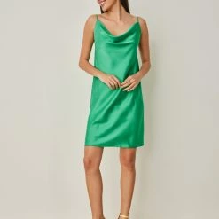 Κουπόνι 🔔 The Fashion Project Φόρεμα σατέν με λεπτά ραντάκια - Πράσινο 🧨