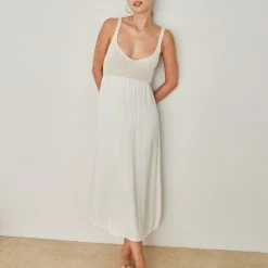 Αγορά 🎉 The Fashion Project Φόρεμα σατέν με πλεκτή λεπτομέρεια - Λευκό ✔️ -Φορέματα Εκπτώσεις forema saten me plekti leptomereia 105284 rhwi