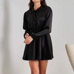 Νέος ✔️ The Fashion Project Φόρεμα σατέν με ψηλή λαιμόκοψη - Μαύρο 💯 -Φορέματα Εκπτώσεις forema saten me psili laimokopsi 108527 3inx