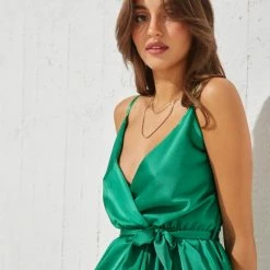 Αγορά 👏 The Fashion Project Φόρεμα ασύμμετρο σατέν με βολάν - Πράσινο ❤️ -Φορέματα Εκπτώσεις forema saten me volan kai lepta rantakia 94922 0bkp