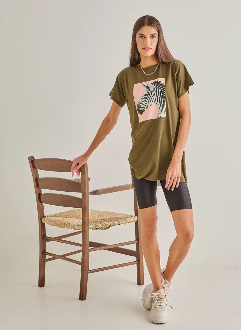 Κουπόνι 😉 The Fashion Project Μακρύ T-shirt με στάμπα ζέβρα - Χακί ⭐ 4 Κουπόνι 😉 The Fashion Project Μακρύ T-shirt με στάμπα ζέβρα - Χακί ⭐ - Image 4