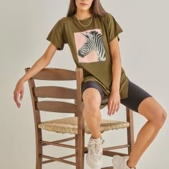 Κουπόνι 😉 The Fashion Project Μακρύ T-shirt με στάμπα ζέβρα - Χακί ⭐