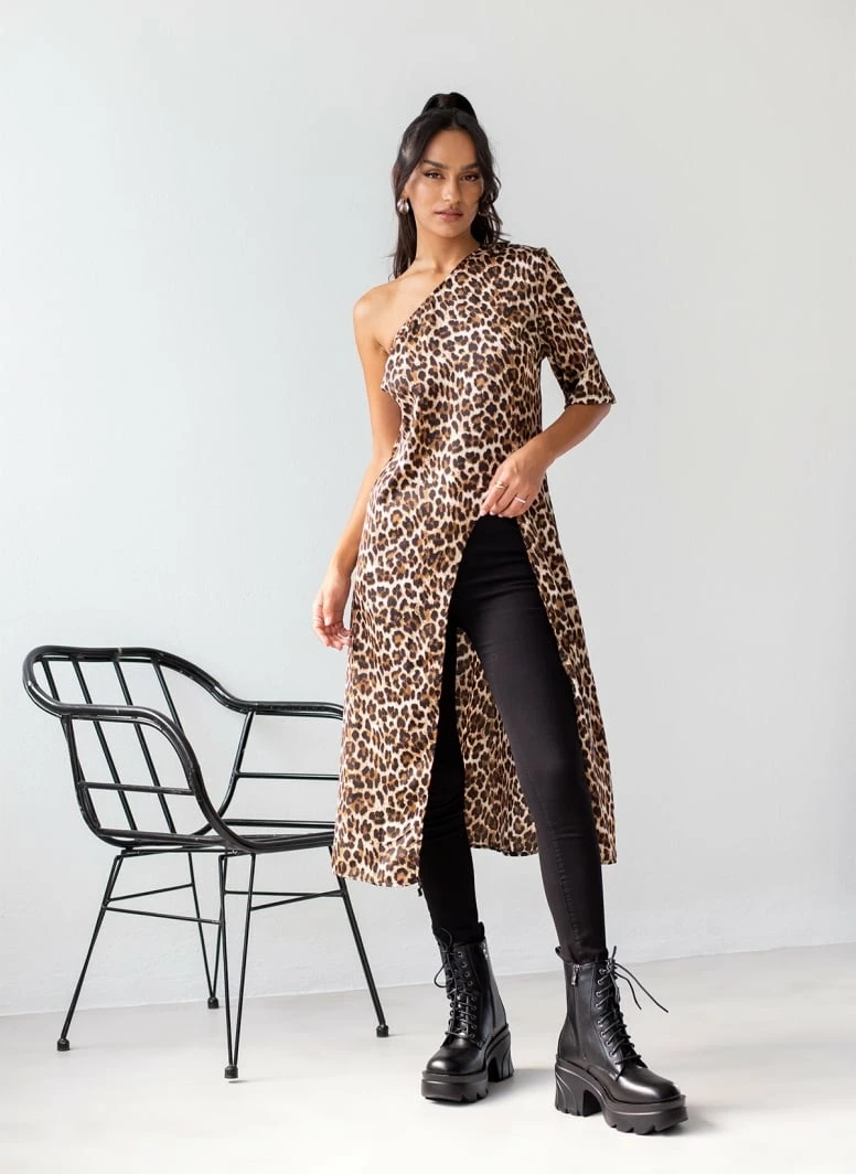 Καλύτερη πώληση ⭐ The Fashion Project Μπλούζα μακριά με Print και άνοιγμα - Leopard ⌛ 1 Καλύτερη πώληση ⭐ The Fashion Project Μπλούζα μακριά με Print και άνοιγμα - Leopard ⌛