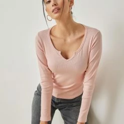 Πολύ καλή προσφορά 👍 NAIBA Μπλούζα μακρυμάνικη με V Cut άνοιγμα 601.219M - Ροζ 🛒 -Φορέματα Εκπτώσεις mplouza makrumaniki me v cut anoigma 601219m 101037 3byp