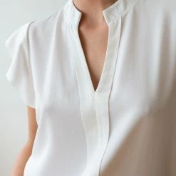 Τοπ 10 💯 The Fashion Project Μπλούζα με μάο γιακά - Λευκό 🎉 9 Τοπ 10 💯 The Fashion Project Μπλούζα με μάο γιακά - Λευκό 🎉 -Φορέματα Εκπτώσεις mplouza me mao giaka 106318 nnhy