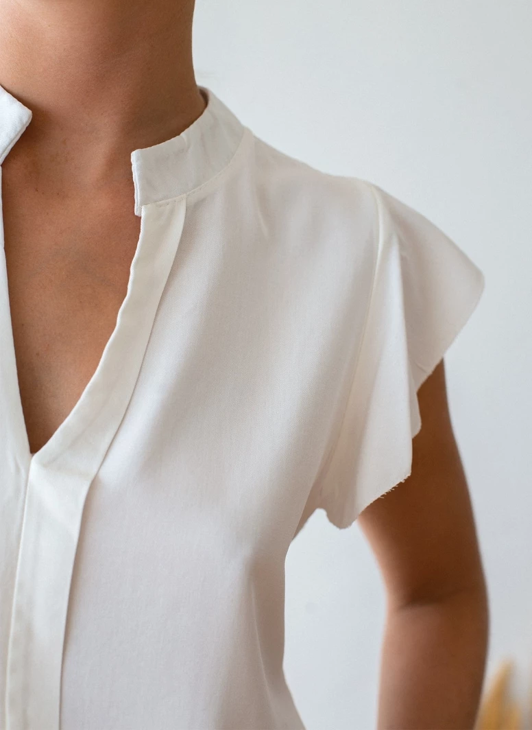 Τοπ 10 💯 The Fashion Project Μπλούζα με μάο γιακά - Λευκό 🎉 3 Τοπ 10 💯 The Fashion Project Μπλούζα με μάο γιακά - Λευκό 🎉 - Image 3