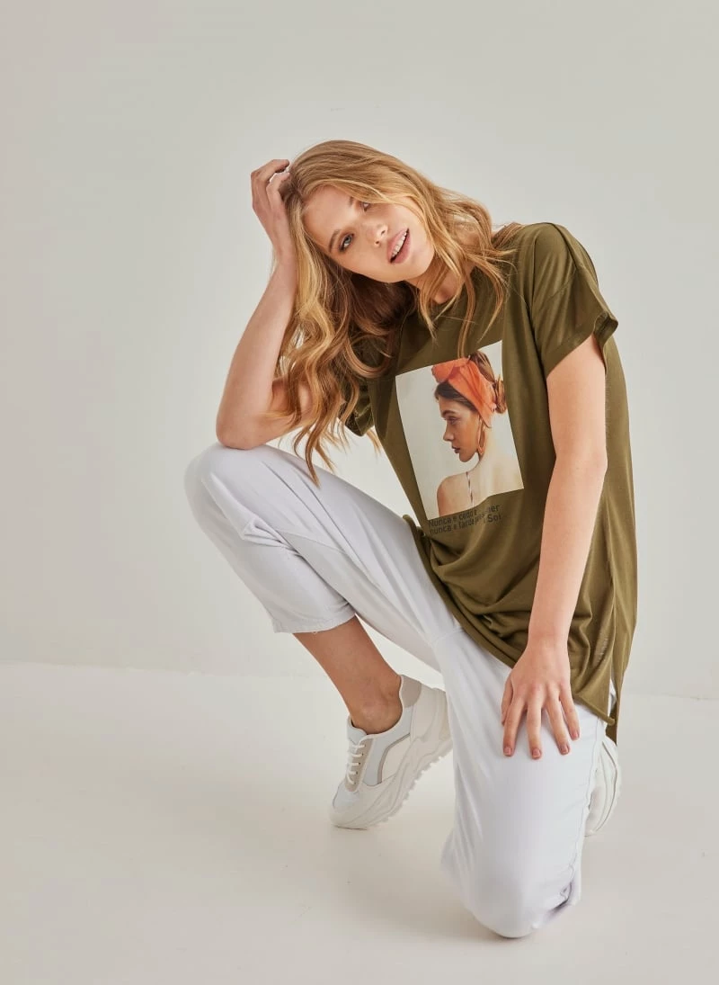 Συμφωνίες 🥰 The Fashion Project Oversized T-shirt με στάμπα - Χακί 🔔 1 Συμφωνίες 🥰 The Fashion Project Oversized T-shirt με στάμπα - Χακί 🔔