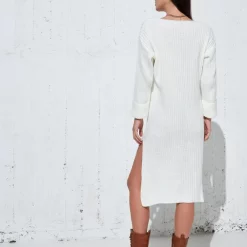 Τοπ 10 🎁 The Fashion Project Πλεκτό φόρεμα με άνοιγμα στο πλάι - Λευκό ✔️ -Φορέματα Εκπτώσεις plekto midi forema me v cut laimokopsi 97104 g3et
