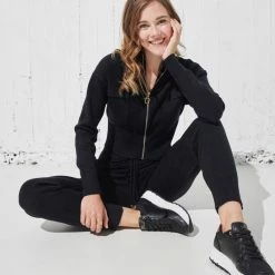 Φτηνός 🔔 The Fashion Project Πλεκτό σετ ρούχων Jogger με ζακέτα - Μαύρο 🌟 -Φορέματα Εκπτώσεις plekto set rouxwn jogger me zaketa 97751 ght5