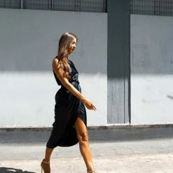Κουπόνι ⭐ The Fashion Project Φόρεμα ασύμμετρο με έναν ώμο - Μαύρο 🎁 -Φορέματα Εκπτώσεις saten krouaze forema me enan wmo 94414 h1rx