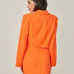 Εκπτωση ⭐ The Fashion Project Σετ Cropped σακάκι με μίνι φούστα - Πορτοκαλί ✔️ -Φορέματα Εκπτώσεις set cropped sakaki me mini fousta 101044 wdnc