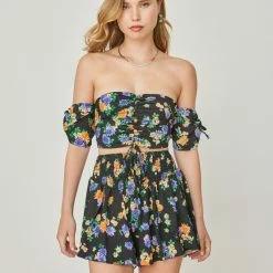 Η καλύτερη συμφωνία 👏 The Fashion Project Σετ Floral σορτς με τοπάκι - Μαύρο 🥰 -Φορέματα Εκπτώσεις set floral sorts me topaki 104961 7fmo