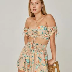 Τοπ 10 🤩 The Fashion Project Σετ Floral σορτς με τοπάκι - Μπεζ 🎉 -Φορέματα Εκπτώσεις set floral sorts me topaki 104962 1c20