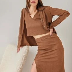 ΧΟΝΔΡΙΚΟ ΕΜΠΟΡΙΟ 😀 The Fashion Project Σετ φούστα με τοπ και ζακέτα - Καφέ ⌛