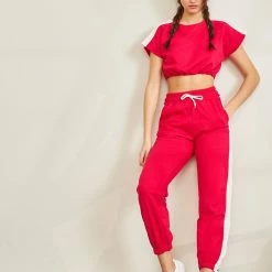 Προϋπολογισμός 🌟 The Fashion Project Σετ Jogger παντελόνι και φουτεράκι με ρίγα - Black Cherry 🌟