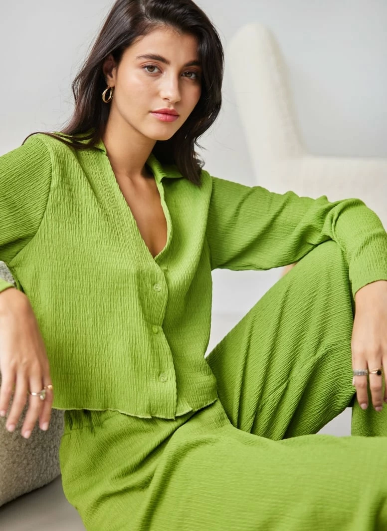 Flash Sale 💯 The Fashion Project Σετ παντελόνα γκοφρέ με Cropped πουκάμισο - Lime 🎁 1 Flash Sale 💯 The Fashion Project Σετ παντελόνα γκοφρέ με Cropped πουκάμισο - Lime 🎁