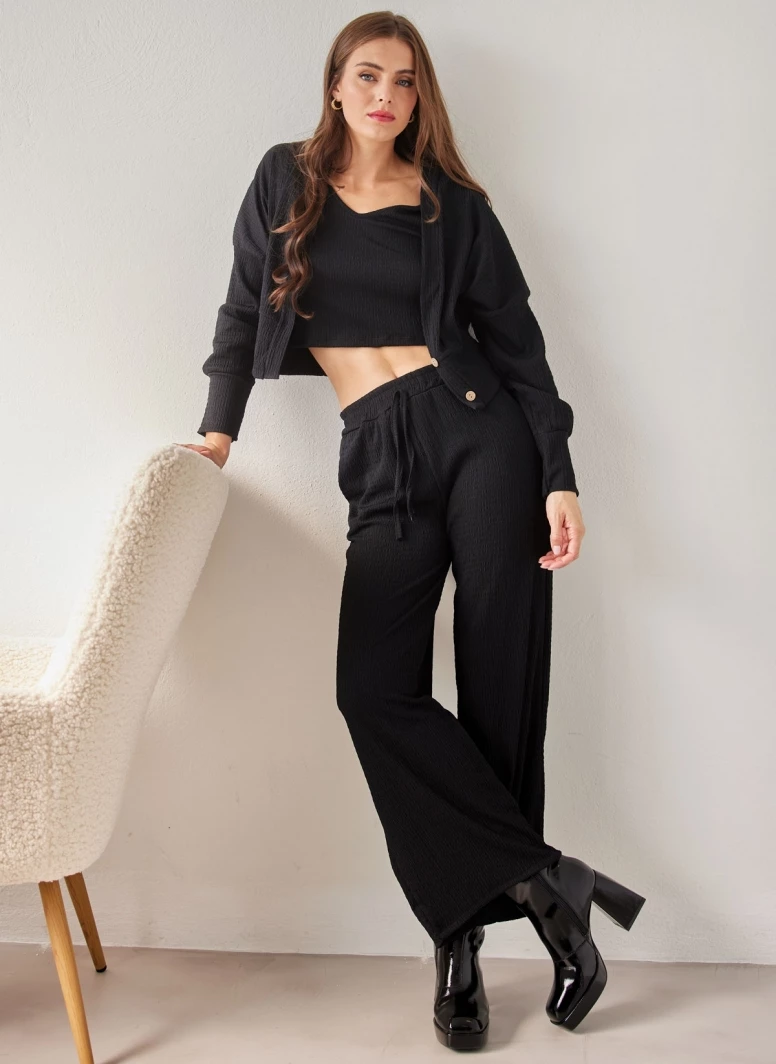 Καλύτερη πώληση 👏 The Fashion Project Σετ παντελόνα με τοπ και Cropped ζακέτα - Μαύρο 🌟 4 Καλύτερη πώληση 👏 The Fashion Project Σετ παντελόνα με τοπ και Cropped ζακέτα - Μαύρο 🌟 - Image 4