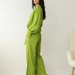 Η καλύτερη συμφωνία 😍 The Fashion Project Σετ παντελόνα με τοπ και Cropped ζακέτα - Lime 👏 8 Η καλύτερη συμφωνία 😍 The Fashion Project Σετ παντελόνα με τοπ και Cropped ζακέτα - Lime 👏 -Φορέματα Εκπτώσεις set pantelona me top kai cropped zaketa 107762 8m0x