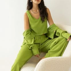 Η καλύτερη συμφωνία 😍 The Fashion Project Σετ παντελόνα με τοπ και Cropped ζακέτα - Lime 👏 9 Η καλύτερη συμφωνία 😍 The Fashion Project Σετ παντελόνα με τοπ και Cropped ζακέτα - Lime 👏 -Φορέματα Εκπτώσεις set pantelona me top kai cropped zaketa 107762 vtke