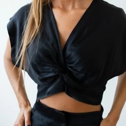 Εξοδος 💯 The Fashion Project Σετ παντελόνι με Cropped τοπάκι - Μαύρο 🧨 -Φορέματα Εκπτώσεις set panteloni me cropped topaki 101967 x2ul