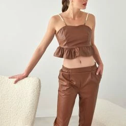 Καλύτερη πώληση 🛒 The Fashion Project Σετ παντελόνι με τοπ δερματίνη - Καφέ 💯