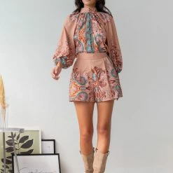 Καλύτερες κριτικές για 🥰 The Fashion Project Σετ σορτς και πουκάμισο με λαχούρια - Κάμελ 🔔